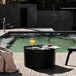 Apartment Large 1bd In 4star *